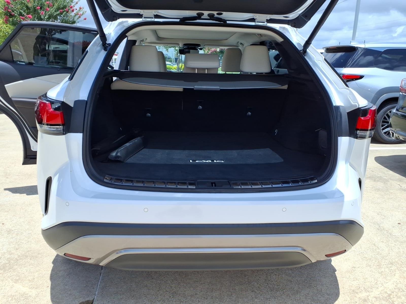 Certified Used 2023 Iridium Lexus Luxury image 17