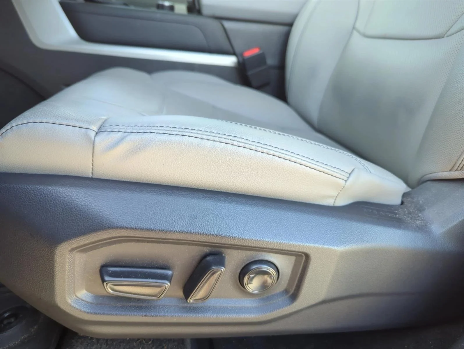 Used 2026 Magnetic Gray Meta Toyota Limited image 11