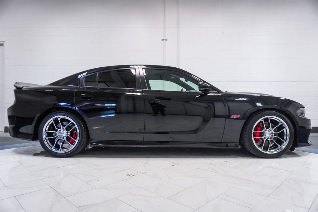 Used 2022 Black Dodge R/T Scat Pack image 31