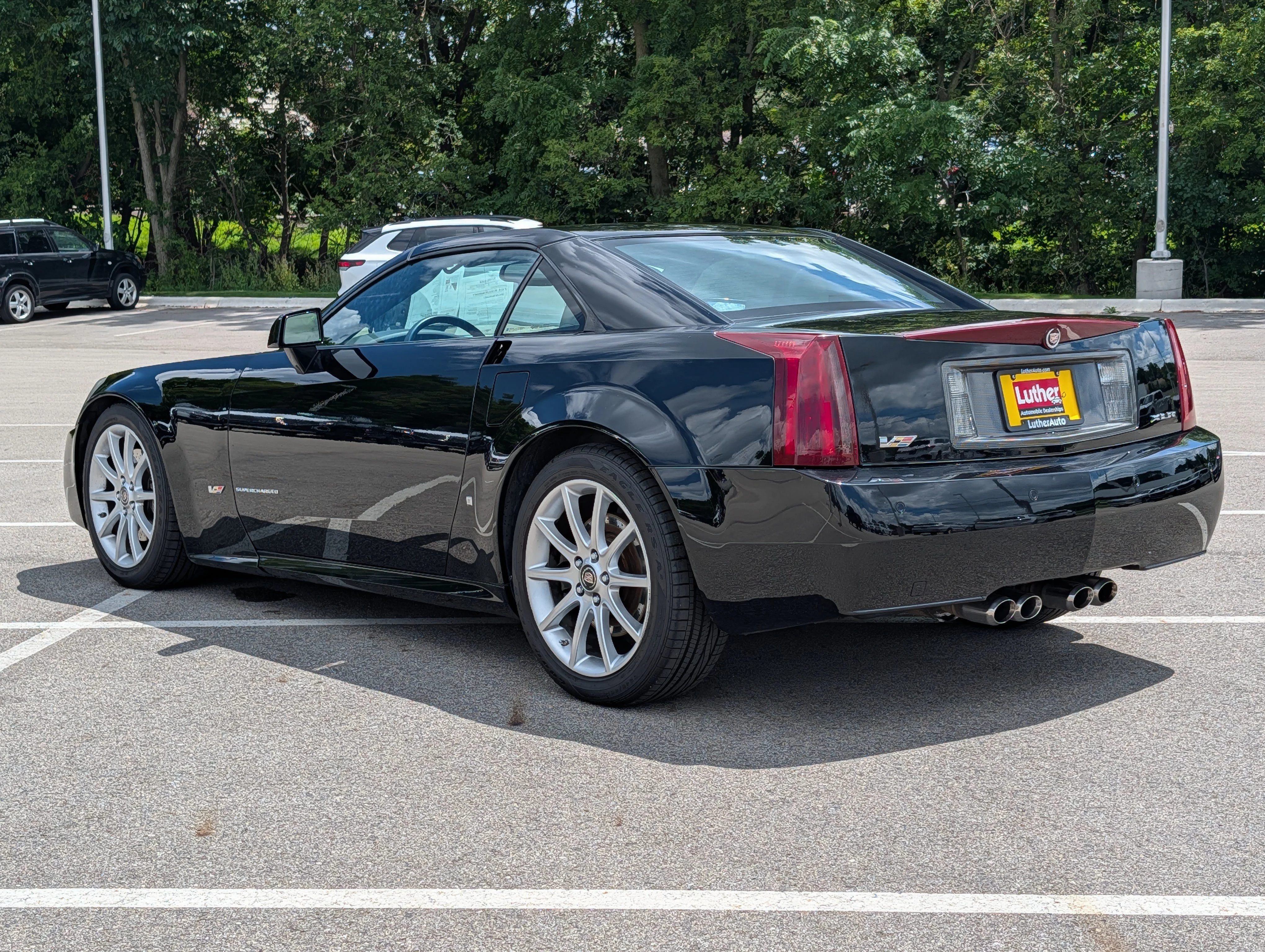 Used 2006 Black Raven Cadillac  image 30
