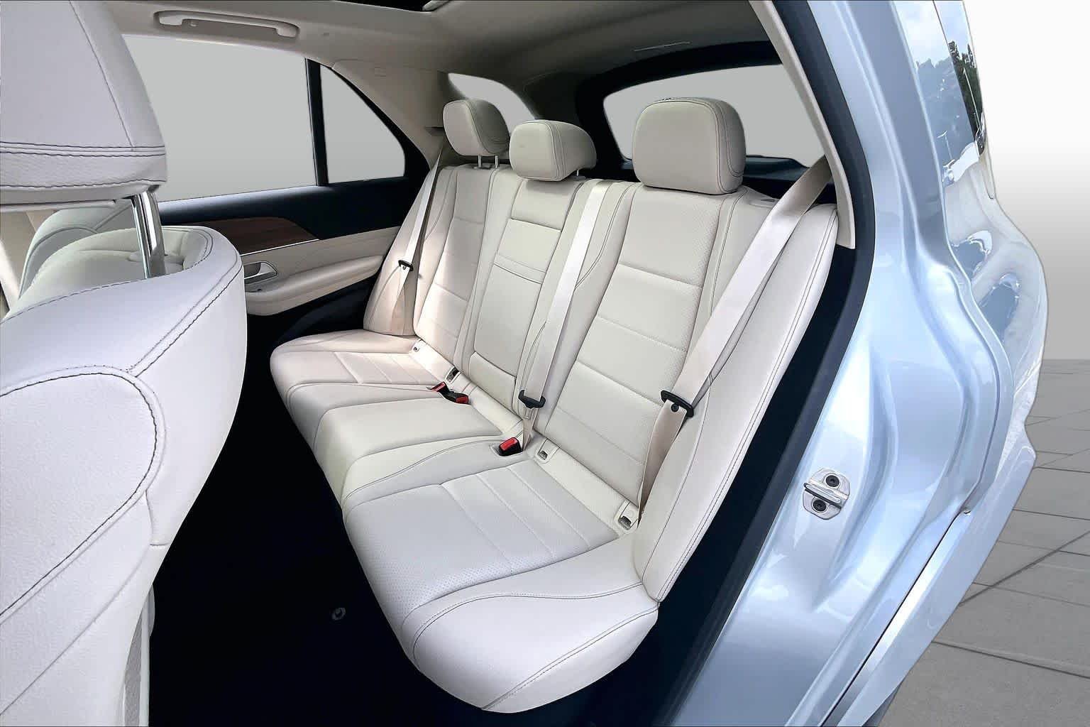 Used 2026 Cirrus Silver Metallic Mercedes-Benz GLE 450 image 21