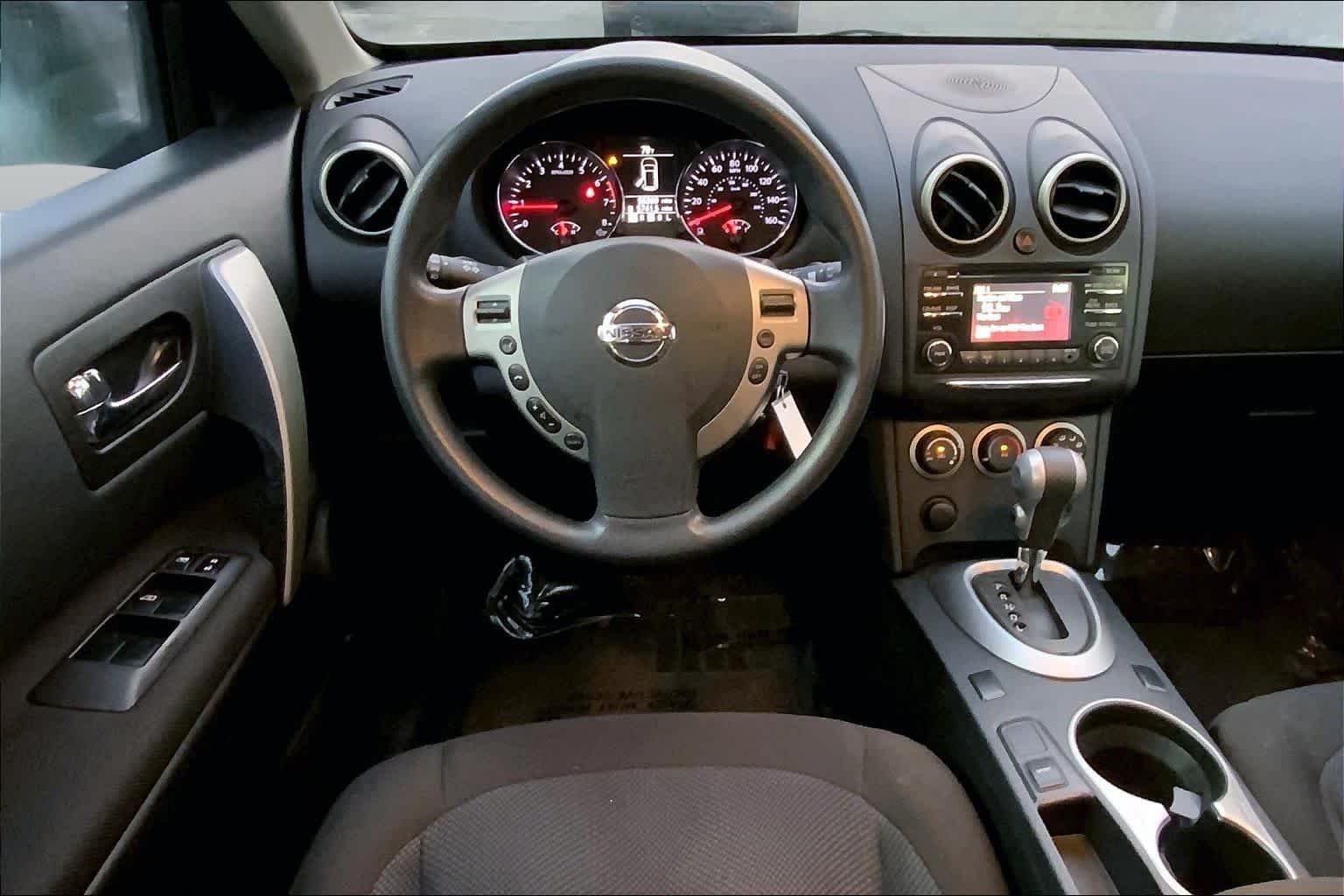 Used 2015 Platinum Graphite Nissan S image 6