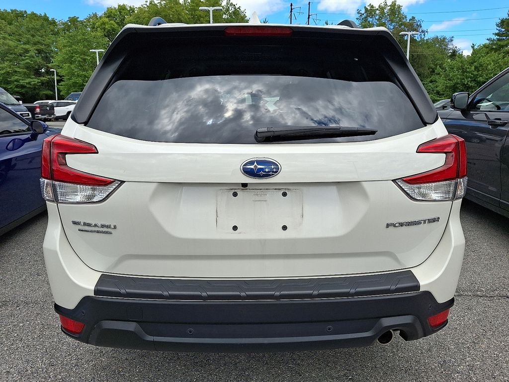 Used 2023 White Subaru Limited image 5