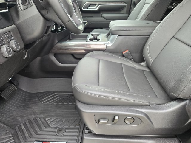 2025 Chevrolet Silverado 2500 HD LTZ - Photo 9