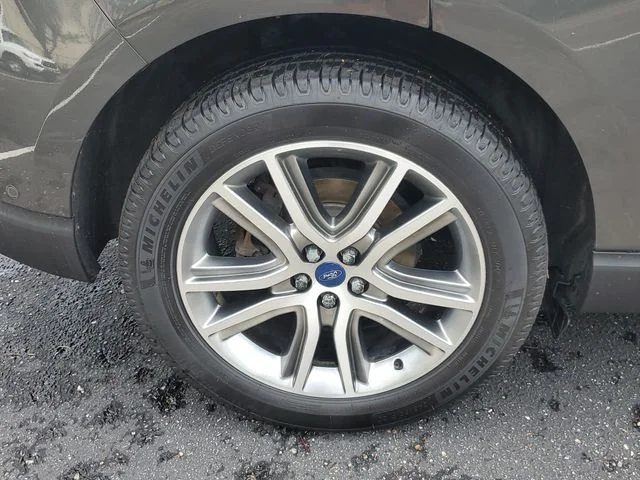 Used 2019 Gray Ford Titanium image 5