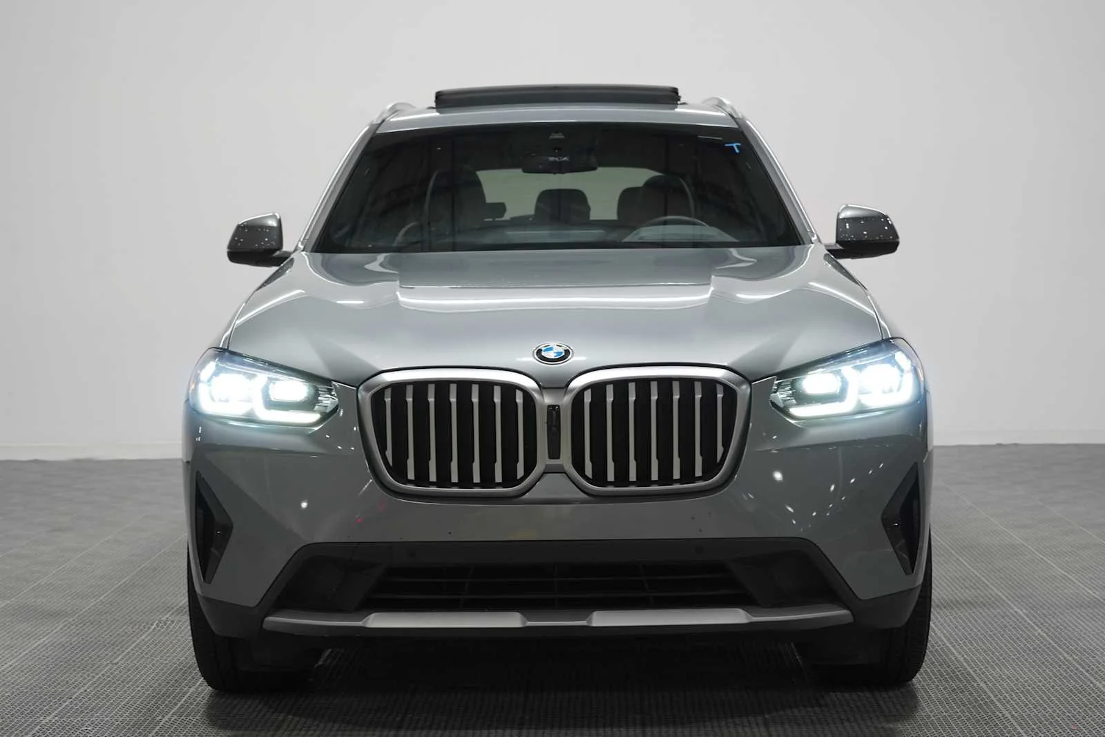 Certified Used 2024 Skyscraper Grey Metallic BMW sDrive30i image 2