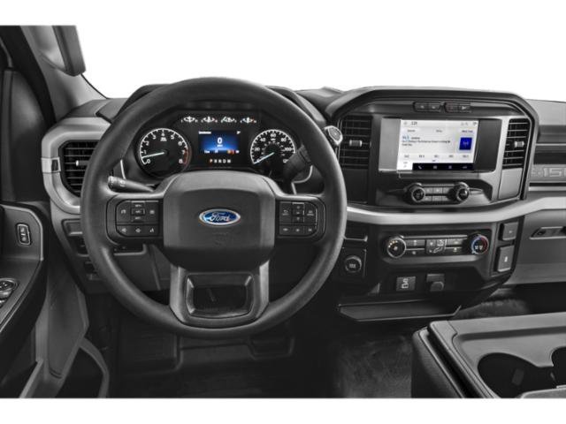 Used 2023  Ford  image 7