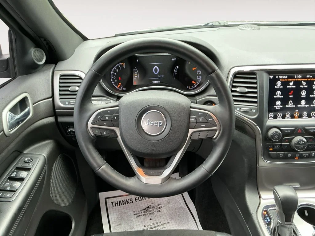 Used 2018 Silver Jeep Altitude image 13