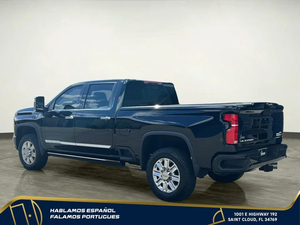 Used 2024 Black Chevrolet High Country image 4