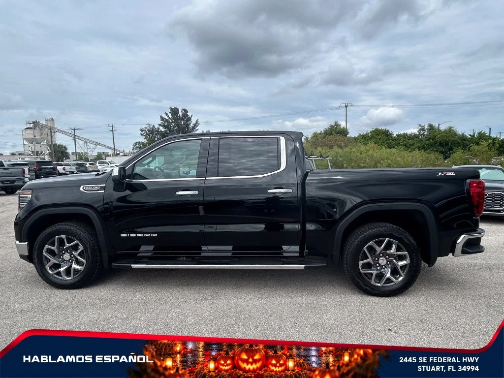 New 2026 Onyx Black GMC SLT image 4