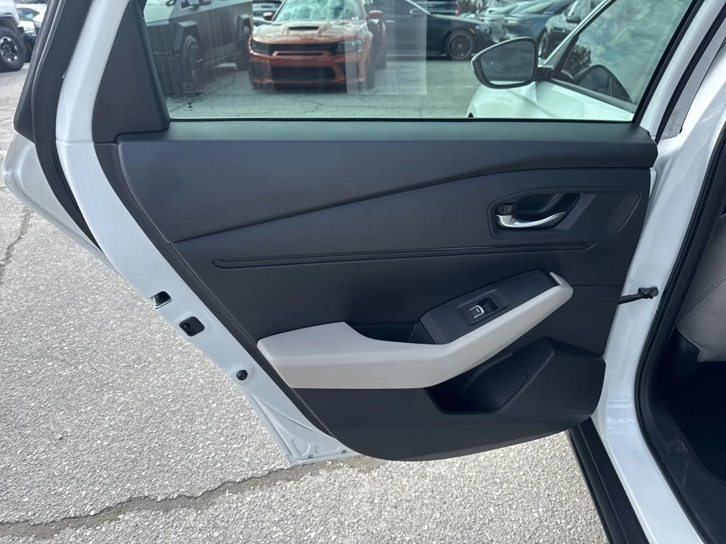 Used 2024 White Honda EX image 27