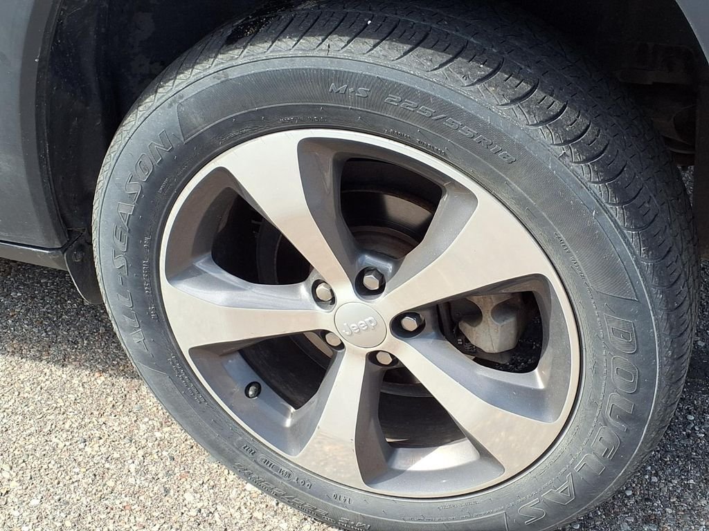 Used 2020 Gray Jeep Limited image 7