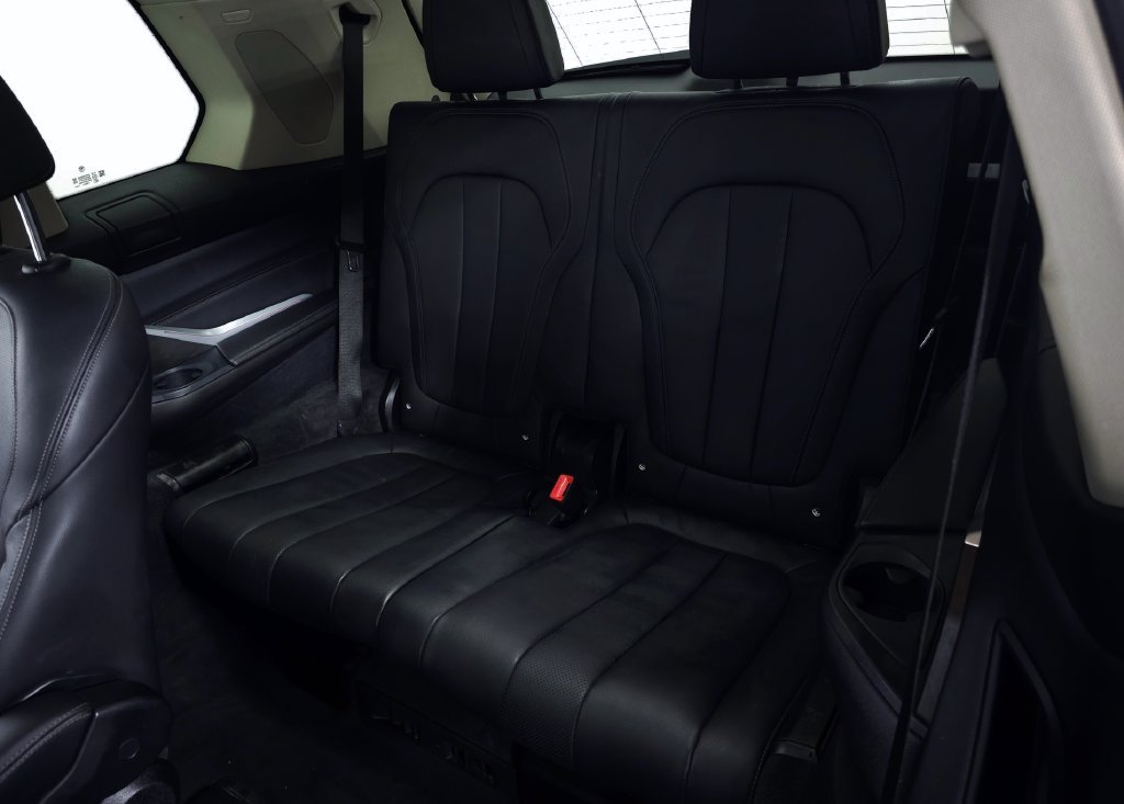 Used 2020 Dark Graphite BMW xDrive40i image 46
