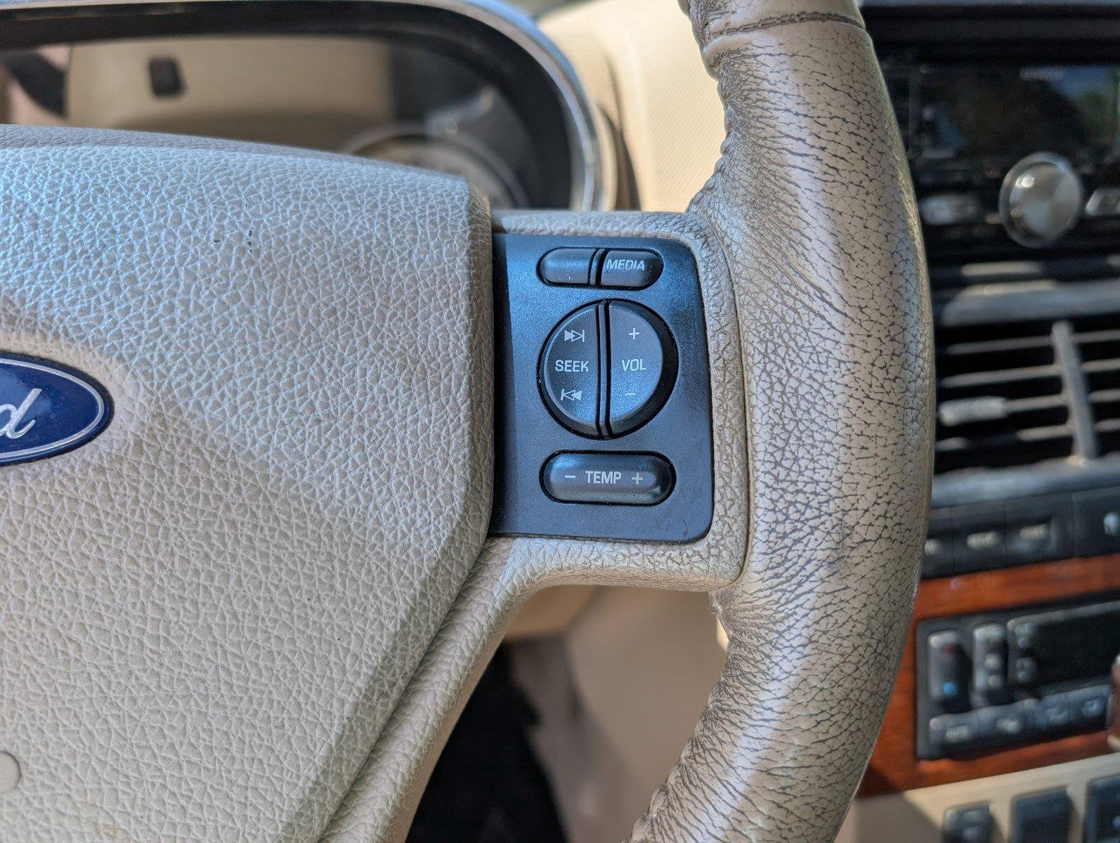 Used 2006 Mineral Grey Metallic Ford Eddie Bauer image 26