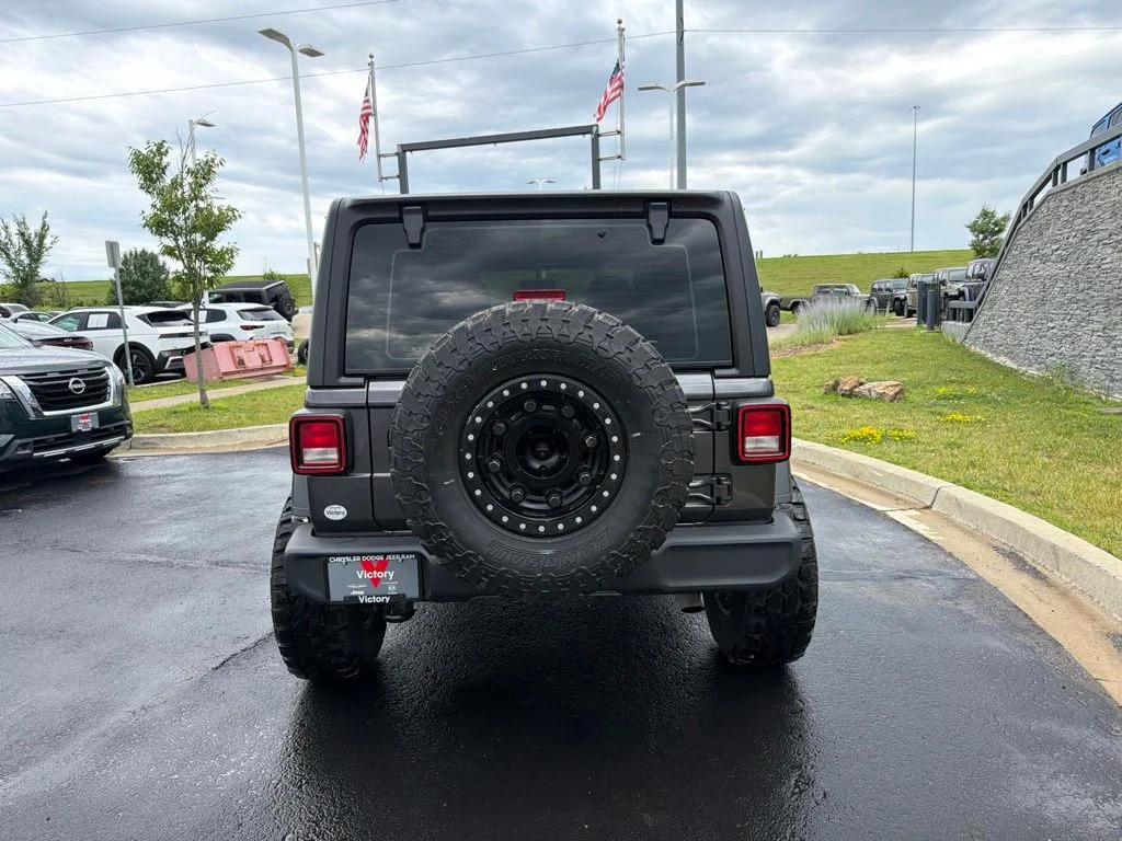 Used 2020 Gray Jeep Unlimited Sport image 6