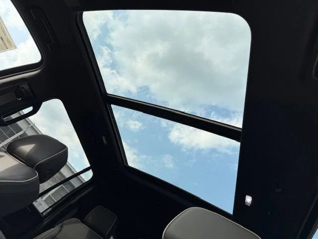 2025 Chevrolet Suburban Premier - Photo 35