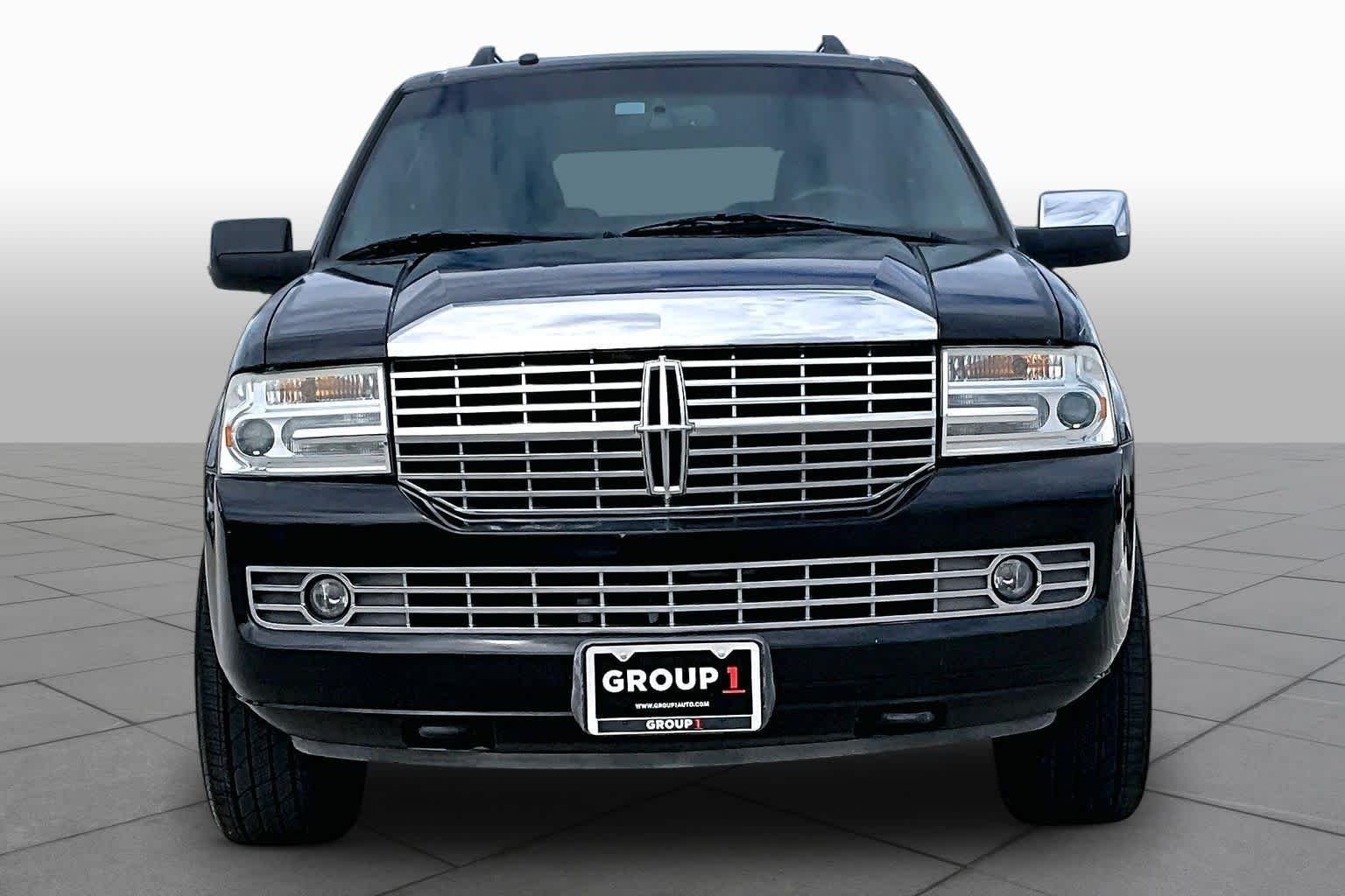 Used 2007 Black Lincoln Ultimate image 3