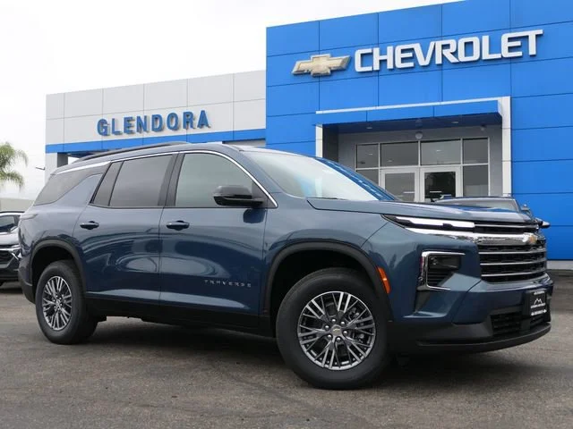 2026 Chevrolet Traverse FWD LT's photo