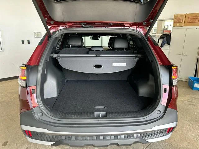 Used 2024 Red Kia X-Line image 23