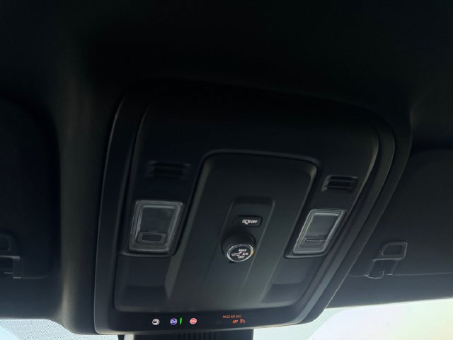 2025 Chevrolet Suburban LT - Photo 26