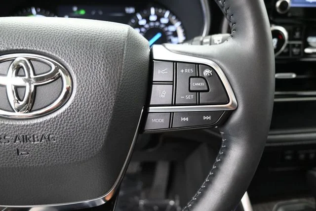 Used 2021 Gray Toyota Limited image 33