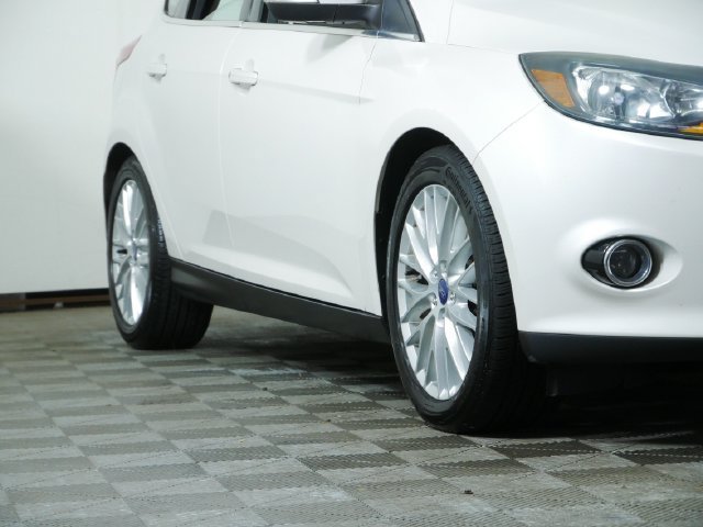 Used 2014 Ford Focus Titanium with VIN 1FADP3N26EL374021 for sale in Shakopee, Minnesota