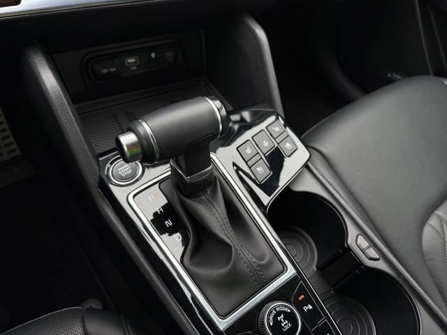 Certified Used 2024 Black Kia X-Pro Prestige image 33