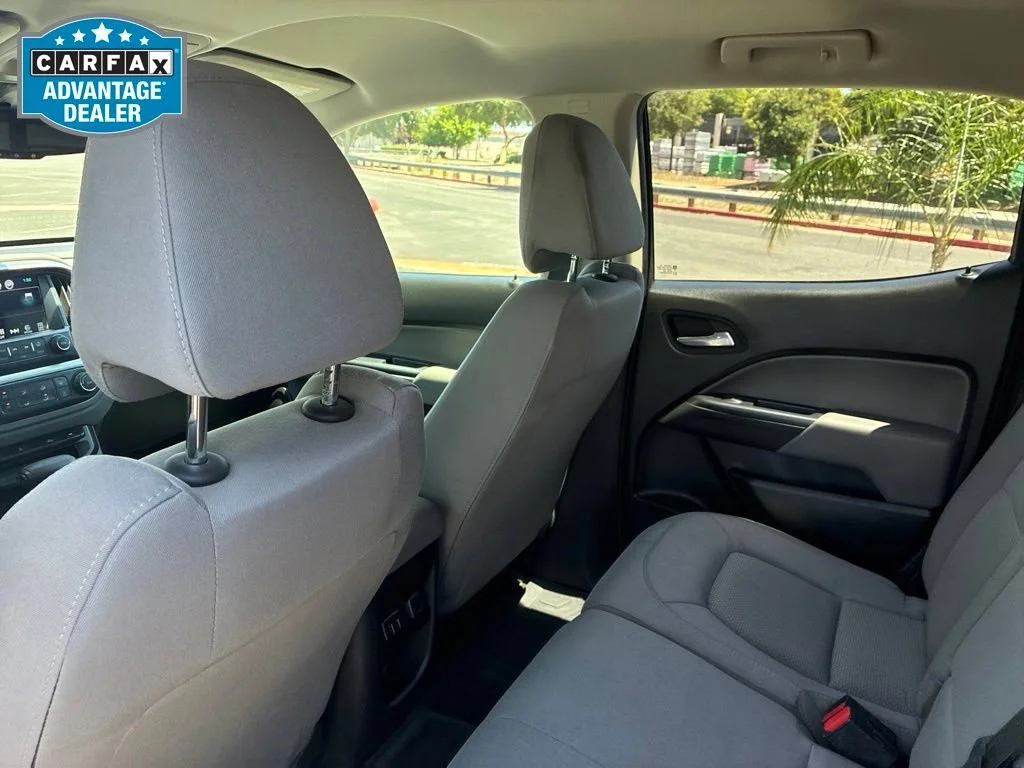 Used 2016 SILVER ICE METALLIC Chevrolet 2WD LT image 17