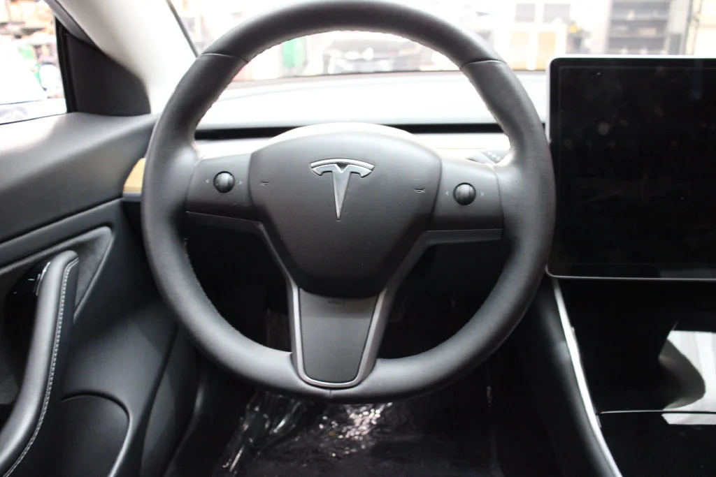 Used 2020 Pearl White Multi-Coat Tesla Long Range image 13