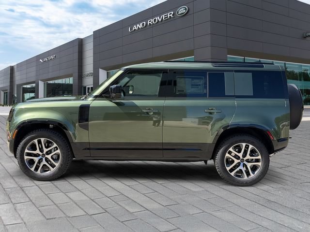 New 2026 Woolstone Green Land Rover X-Dynamic SE image 2