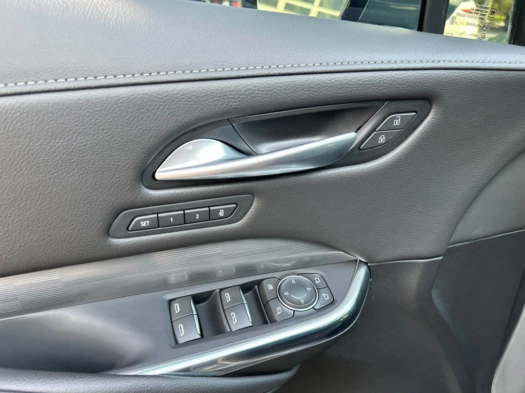Used 2025 Silver Cadillac Premium Luxury image 14
