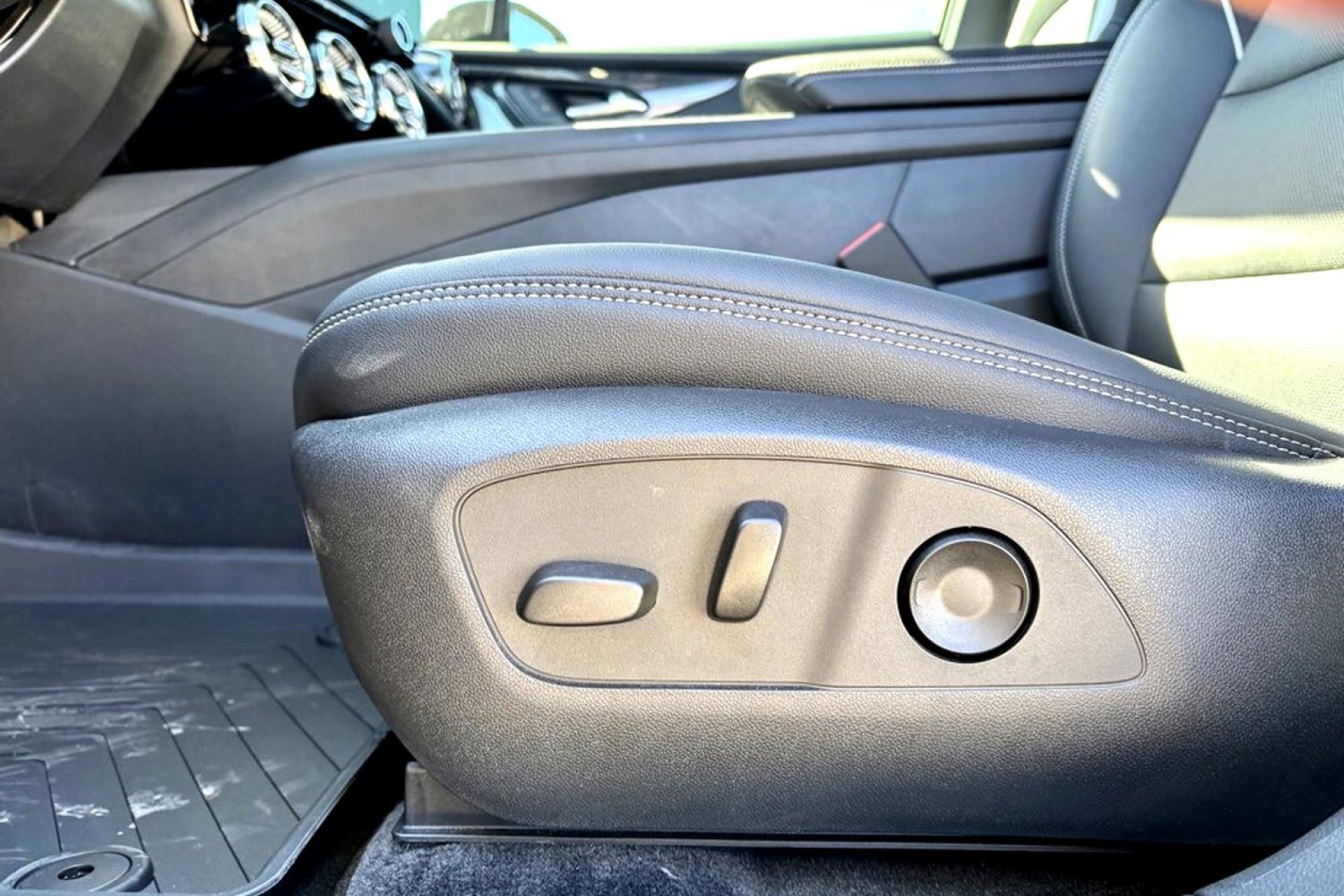 2025 Chevrolet Blazer EV LT - Photo 10