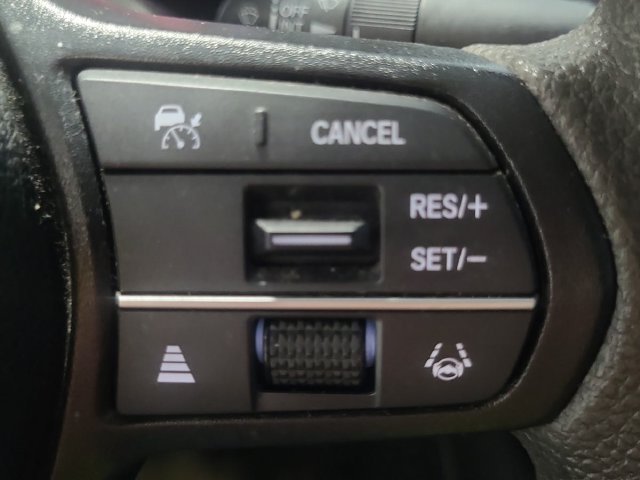 Certified Used 2025 Canyon River Blue Met Honda SE image 11