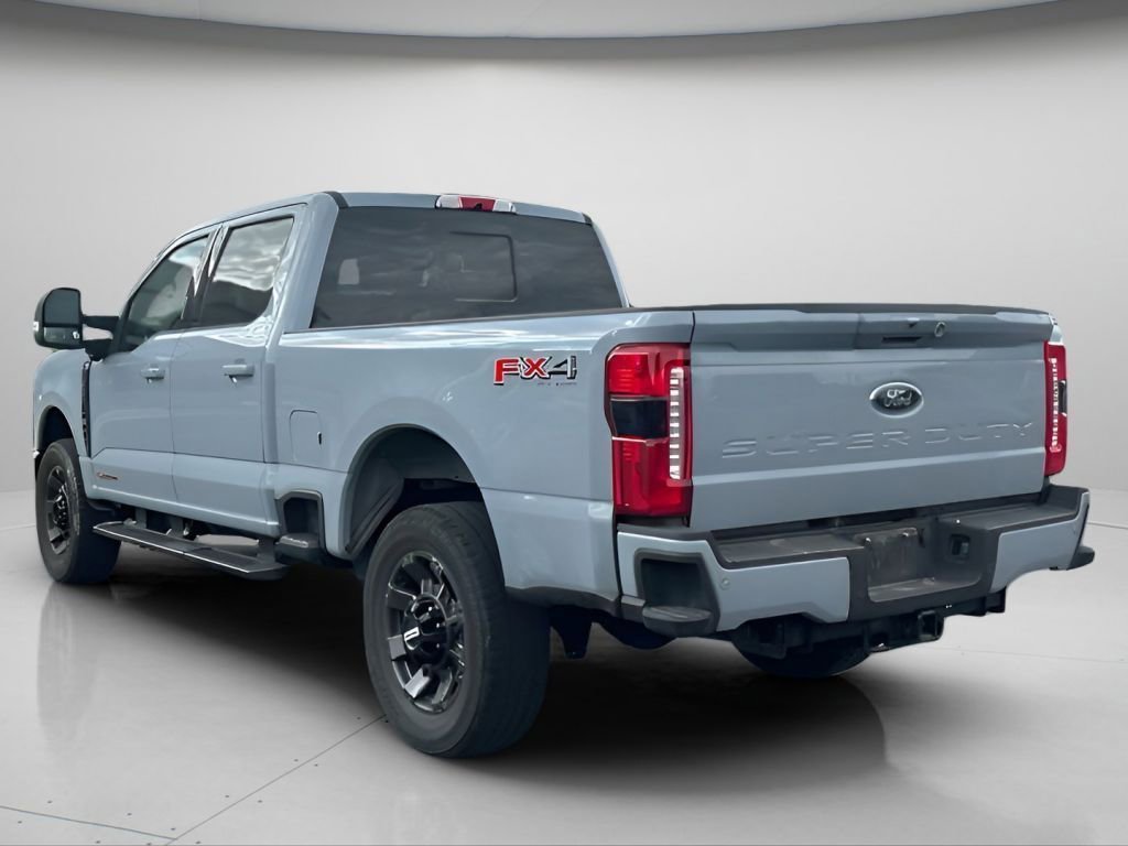 Used 2024 Gray Metallic Ford Lariat image 6