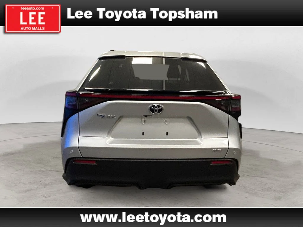 Used 2023 Silver Metallic Toyota XLE image 4