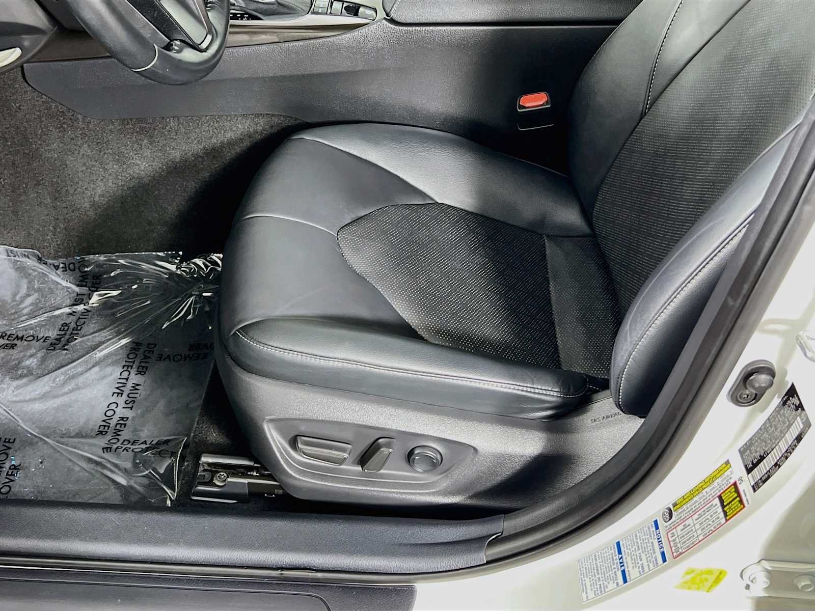 Used 2021 Wind Chill Pearl Toyota XSE image 19