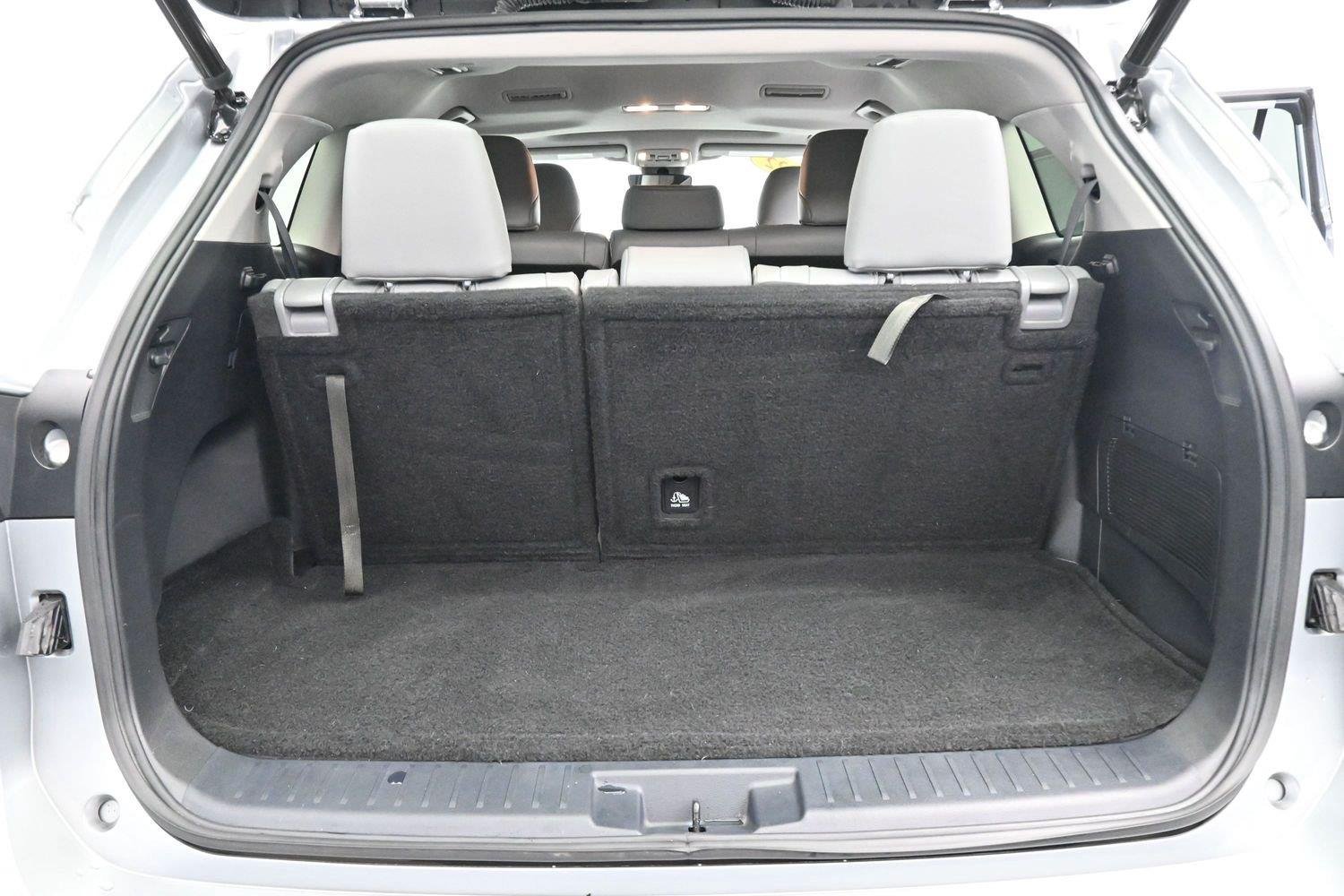 Used 2022 Celestial Silver Metallic Toyota XLE image 9