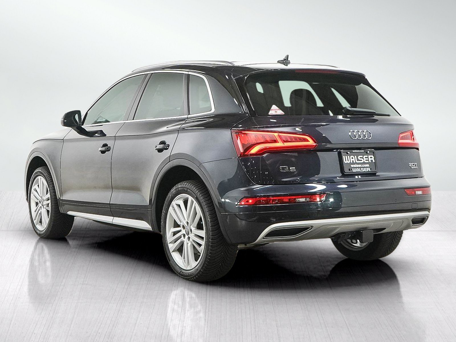 Used 2018 Moonlight Blue Audi quattro image 3