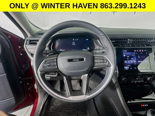 Used 2023 Red Jeep Laredo X image 11