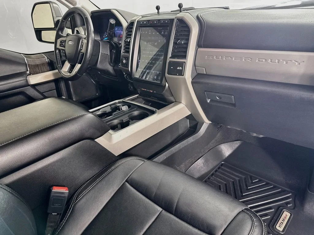 Used 2020 Black Metallic Ford Lariat image 37