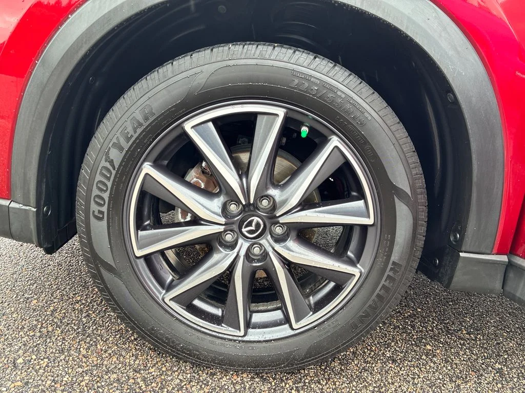 Used 2018 Red Mazda Grand Touring image 23