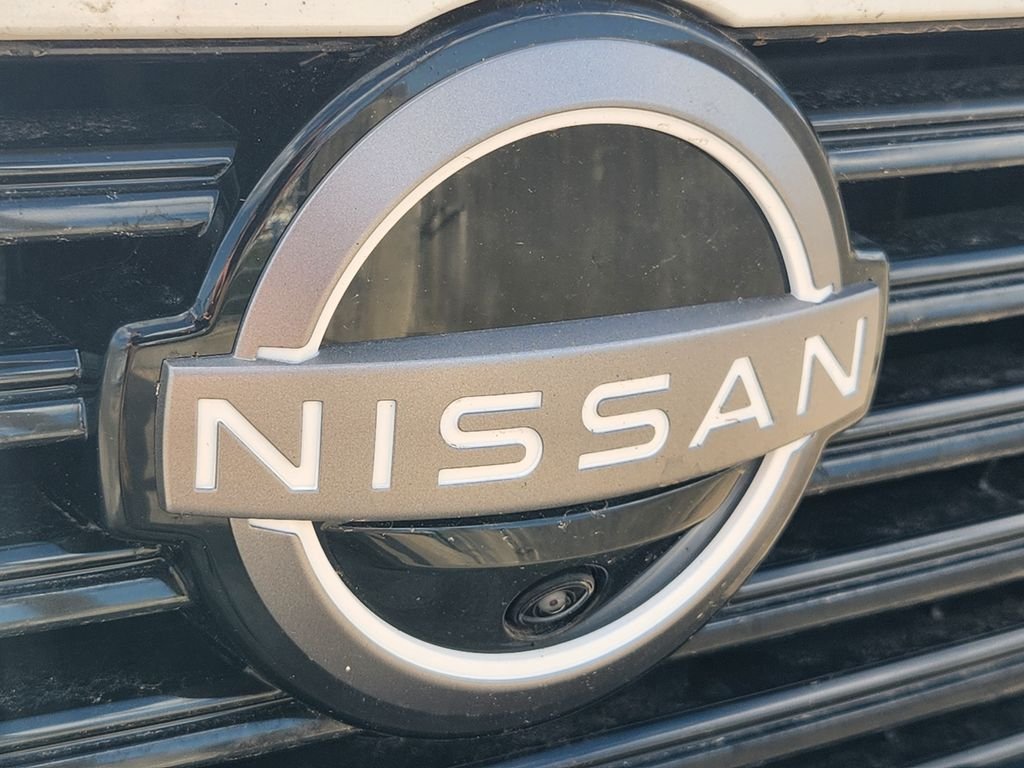 New 2026 Everest White Pearl TriCoat Nissan SL image 11