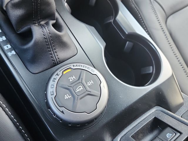New 2026 Avalanche Gray Ford Outer Banks® image 21