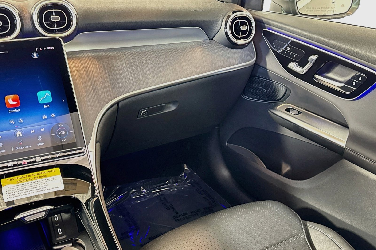 New 2026 Black Mercedes-Benz GLC 300 image 21