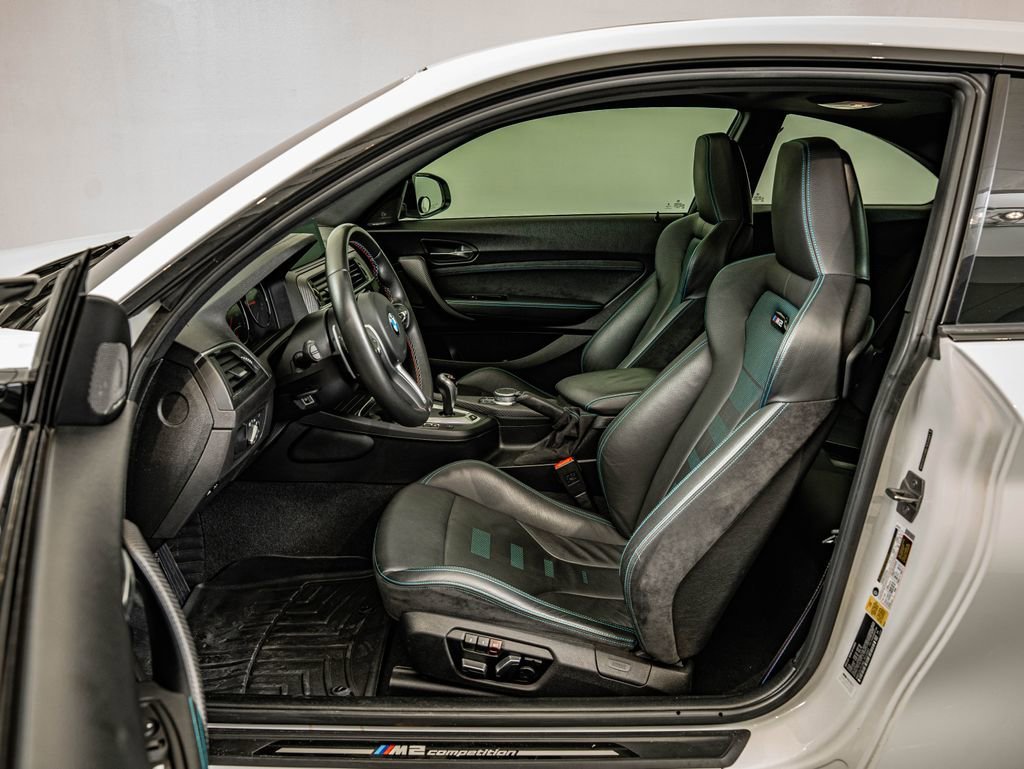 Used 2020 Alpine White BMW Competition image 37