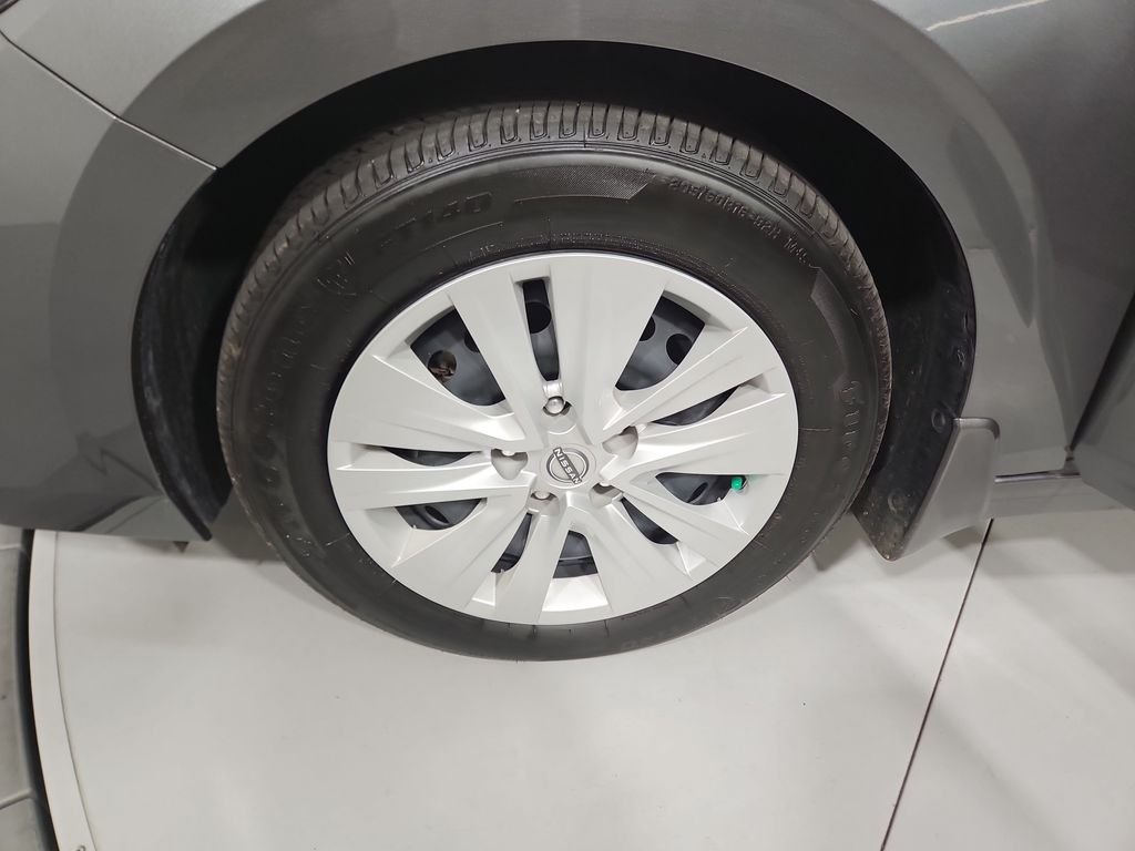 Certified Used 2025 Gun Metallic Nissan S image 27