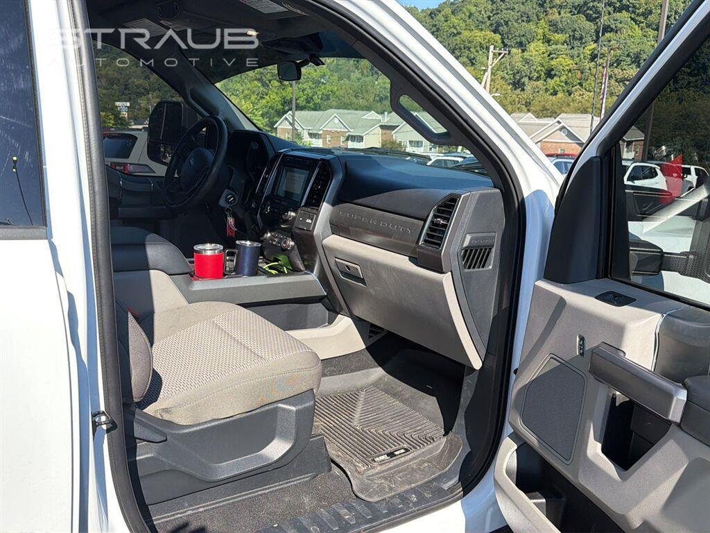 Used 2022 Oxford White Ford XLT image 7