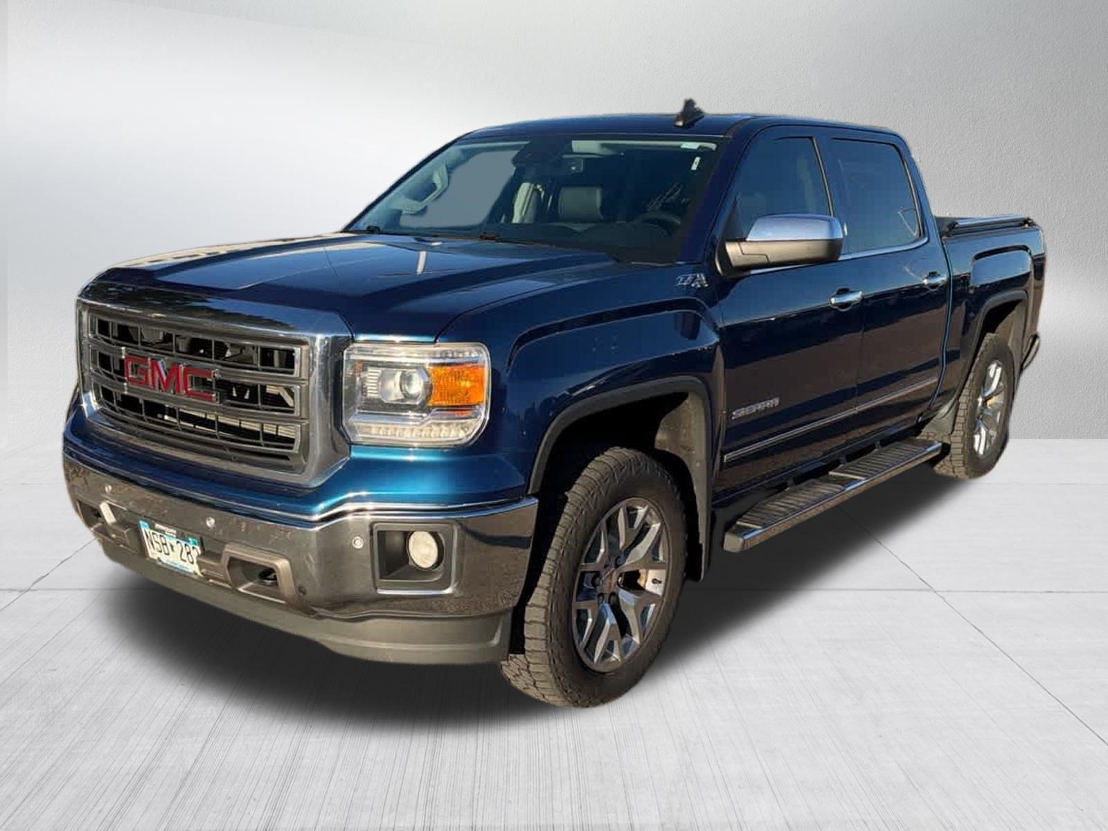 Used 2015 STONE BLUE METALLIC GMC SLT image 3