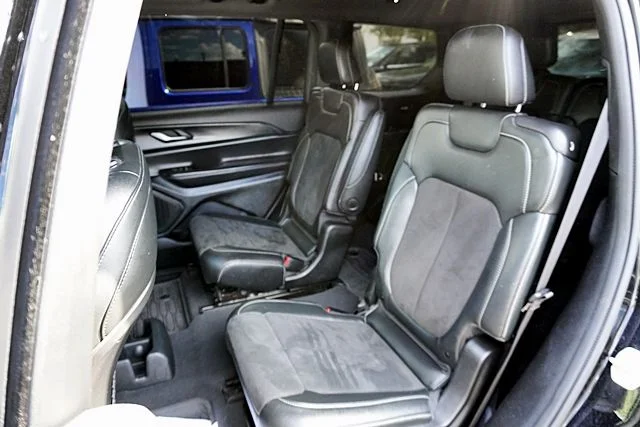 Used 2023 Black Jeep Altitude X image 16