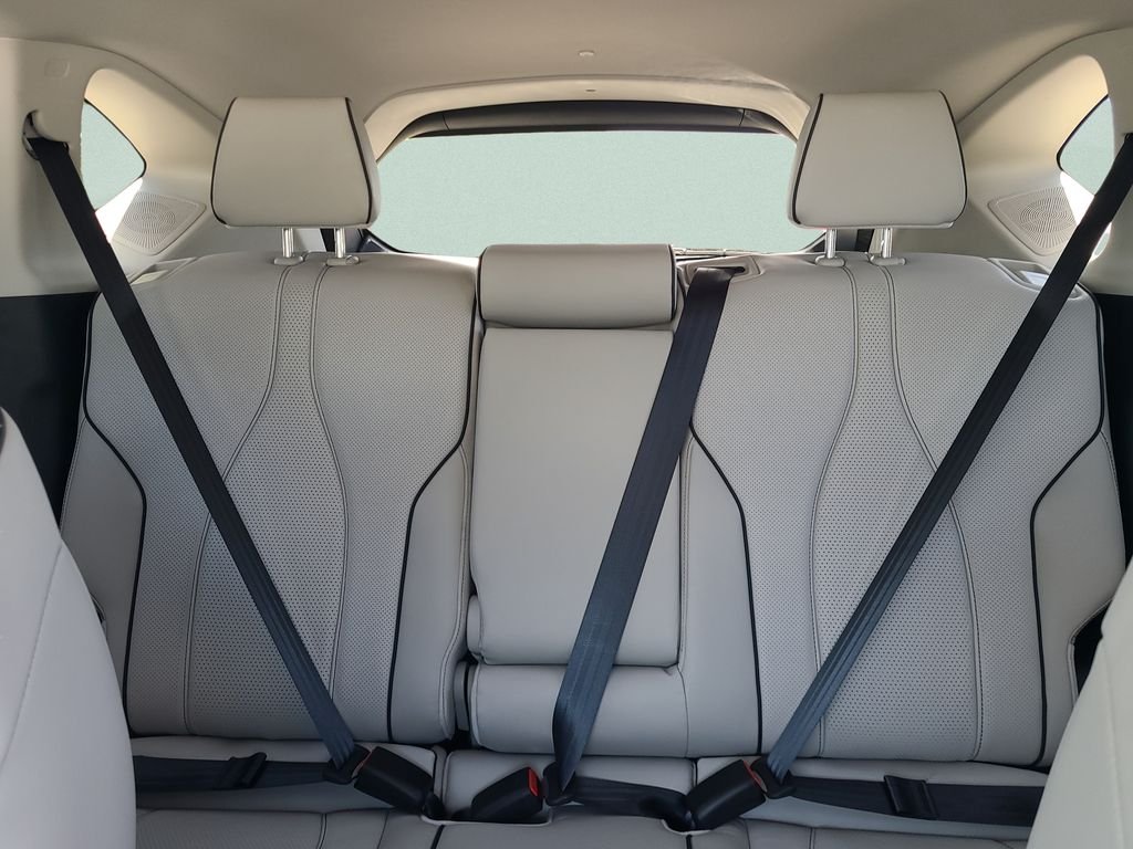 New 2026 Platinum White Pearl Acura Advance Package image 10
